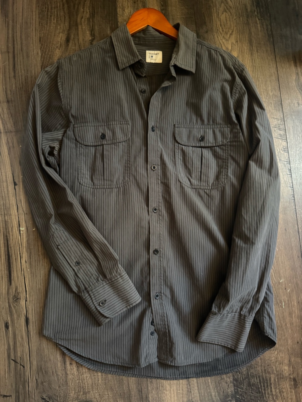 Old Navy Dark Gray Striped Button-Up Shirt Workwear Size M